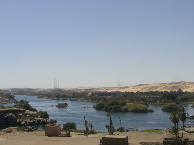 エジプト旅行記-2(カイロ) カイロ探検隊<br />　http://4travel.jp/traveler/hisae/album/10321372/<br />の続きです<br /><br />アベラエジプトでアスワンについて、<br />この日は少しゆっくり目にアスワン観光。<br />