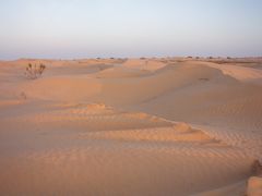 チュニジア旅行記　【４】ドゥーズでの砂漠キャンプ