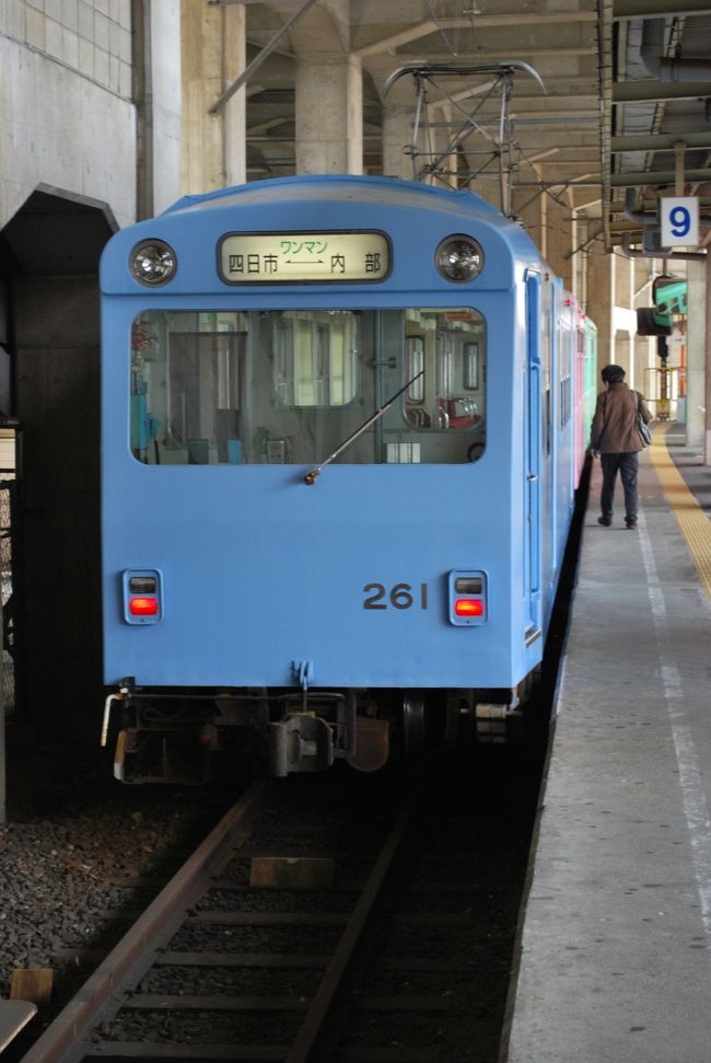 以前よりどうしても乗りたかったのは，近鉄名古屋線周辺に残る762ｍｍの軽便鉄道が今に残る，「近鉄内部・八王子線」だ．0830名古屋発の近鉄特急で近鉄四日市駅へ．さびれたような別ホームの内部線に向かう．0922発で内部へ．0938着，周辺を少し散歩し，1004発で帰ってきた．古いモーター音や揺れ方がおもしろかった．狭軌なので25ｋｍくらいのスピードが40ｋｍに感じる．これは初体験の楽しさだった．遊園地のおもちゃの列車を長くしたような楽しさがあった．