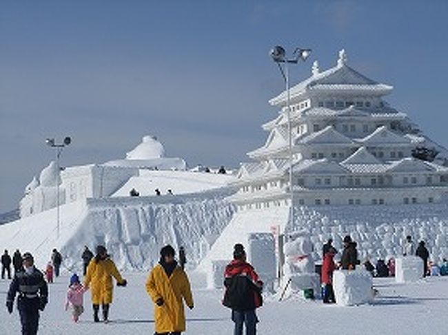 旭川冬まつり、層雲峡氷爆まつり、さっぽろ雪まつりに行きました。<br />北海道はやはりいいですね。<br />食べるものもおいしいです。<br />http://www2r.biglobe.ne.jp/~isobe/kokunai/hokkaido/