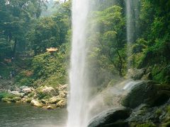 中南米の旅・思い出のアルバム　メキシコのミソル・ハの滝とアグア・アズルの滝