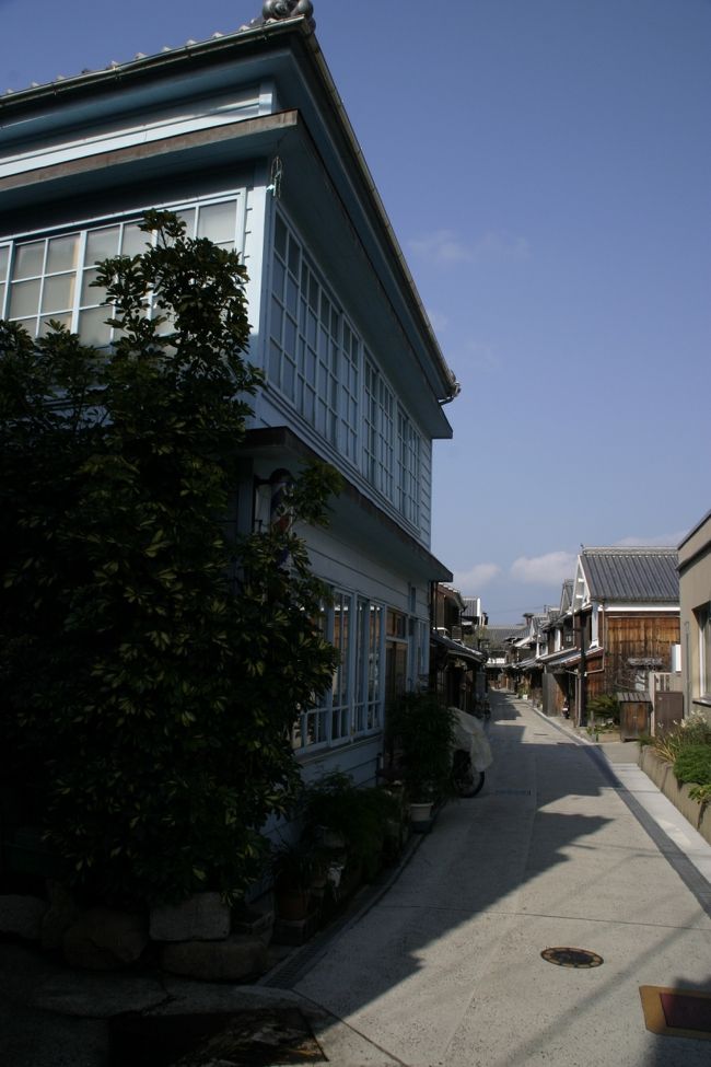 2月の平日、安芸の小京都・竹原に続き、瀬戸内海に横一列に並ぶ芸予諸島の西部を訪れました。08年11月に豊島大橋が開通したので、本土からから愛媛県の岡村島まで7つの橋で海を渡り、これらの島々を車で巡ることができるようになりました。「安芸灘とびしま海道」と名付けられたこのルートをたどり、観光スポットを訪ねてみました。