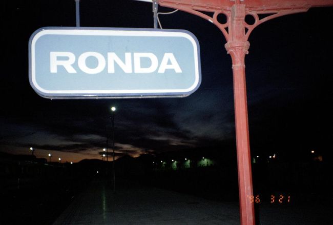 1996年3月21日　木曜日<br /><br />6：00起床<br />6：30出発<br />早朝のロンダ駅に到着。ここからアルへシラスへ列車で移動<br />Ronda7：11発<br />Algeciras8：58着