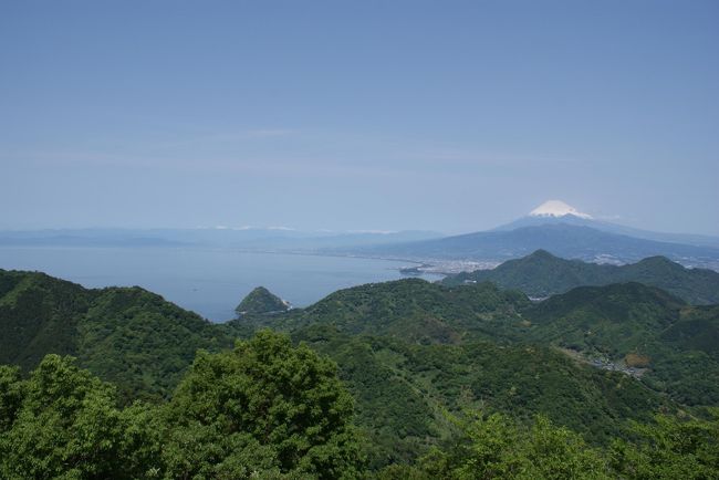伊豆長岡にあるかつらぎ山です。<br />ここからの富士山はすごいです。<br />天気もよく快晴で富士山もきれいに見えてました。<br /><br />撮影枚数が多いため2つに分けました。<br /><br />撮影機材：ソニー α300 DSLR-A300と標準レンズ