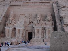 ファラオに会いたくて　エジプト?　静かなアブシンベルの朝