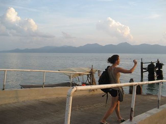 アンコール遺跡観光を終えた後、バンコクへ戻りがてらチャーン島へ足を伸ばしてみました<br />
