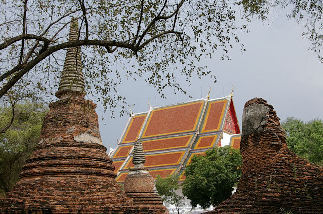 アユタヤ〜スコータイ〜バンコク、仏教遺跡巡り。