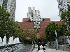 SF Moma サンフランシスコ現代美術館です。