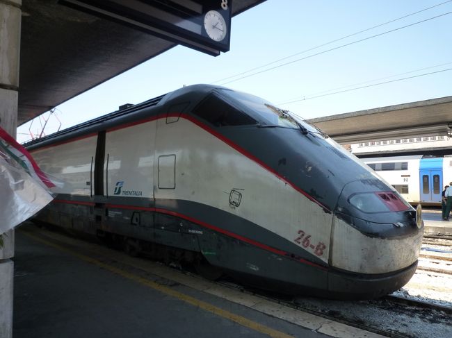 イタリアの中でも一番の楽しみにしていたヴェネツィアへ移動します。<br />列車移動というのもちょっと楽しみ♪<br /><br />【目次はコチラ】<br />http://www.epcotcenter.sakura.ne.jp/trip/090425/index.html