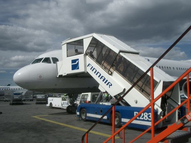 Helsinki 空港はどうなっているのでしょうか。バス移動ばかりです。こんな運営でいいのでしょうか。ハブの地位を奪われますよ。