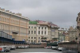 2009夏、ロシア旅行記(30/43)：6月9日(5)：サンクトペテルブルク、世界遺産の旧市街、運河クルージング