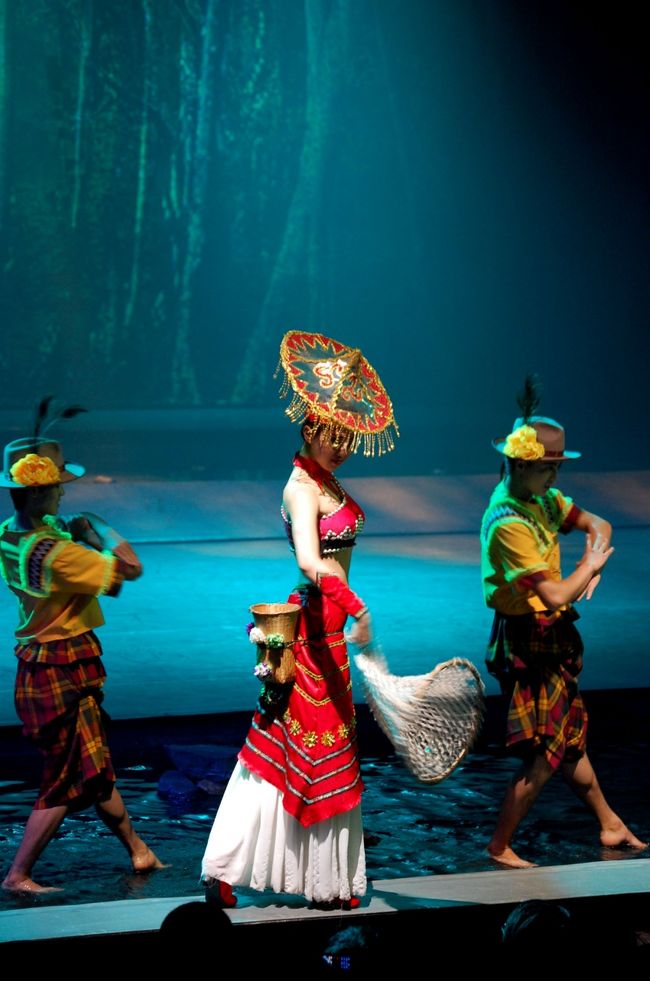 雲南省之旅(10)麗江の夜は麗水金沙芸術培訓中心で雲南省の少数民族ショー「麗水金沙」を楽しむ。