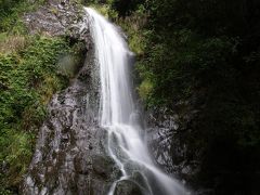 滝と洞窟で涼もう?　滝メグラーが行く４４　沢柳（さなぎ）の滝　岡山県高梁市川上町