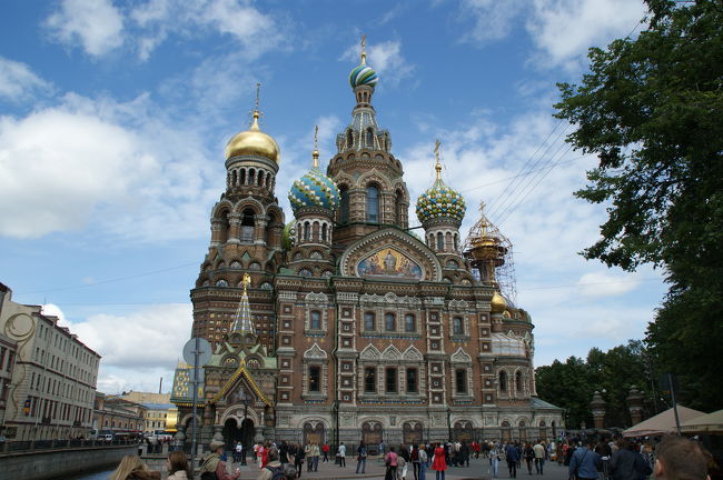 サンクト・ペテルブルクと聞くと、美術の都という<br />イメージがあります。<br /><br />遺跡がある国ばかり廻っていたため、<br />初ヨーロッパとなります。
