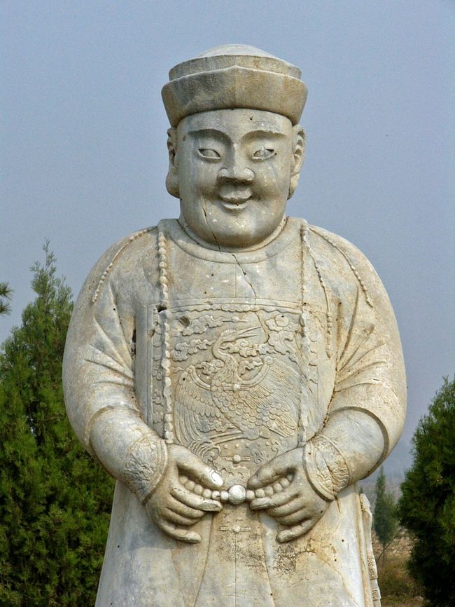 北京美食之旅(7)「北京散歩」の劉さんの運転で北京郊外の清東陵まで足を延ばし、乾隆帝と西太后の墓を参る。