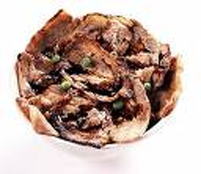 お盆休みを使って北海道に行くことになりました。北海道は8回目ですが、まだ行ったことのない場所もあります。<br />夏休みの計画を立てているとき、新型インフルエンザが流行し、外国はやめておいたほうがいいかも？と言われ、北海道に行くことにしました。<br /><br />今回の旅は「食べ歩きの旅」の予定です。<br /><br />帯広周辺は、農産物が豊富です。甘いものも豊富。<br /><br />次女達の周辺では「花畑牧場」に行ってみたい〜☆<br />っていう声が多く、次女もその一人。<br />ならば、来年いけるとも限らないし、行けるときに行こうとなりました。<br /><br />当初長女との2人旅の予定でしたが、家族5人で行くことになりました。<br /><br />ココは準備編です。