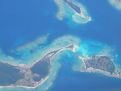 【番外編】国際線の飛行機から見えた沖縄の島々と綺麗な海（２００９年７月）