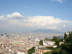 ナポリ　サンタ・ルチアとヴォロメの丘　（南イタリア旅行　その８）