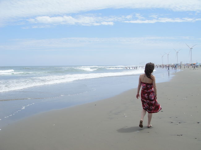 「あれ？　お天気いいじゃん。行くか！」<br /><br />ビビの一言で急遽、日川浜へ。<br /><br />夏、行くところに困った時は日川浜。<br />毎年、２，３回は行っていた日川浜。<br />今年はまだ１回も行っていない日川浜。<br /><br />５年連続、夏の日川浜！本日、達成です。<br />