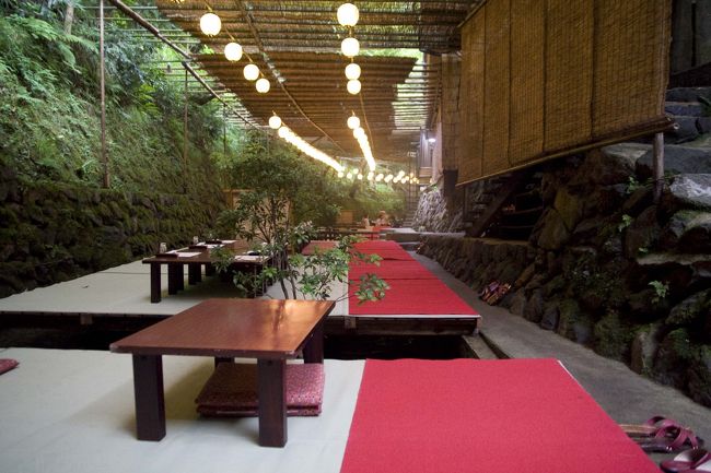 そうだ 京都、行こう。<br />と、思い立ち、京都へ。<br /><br />国内で、宮古島についで好きな場所……へ。<br /><br />そこで出会った涼しさと、京の風物詩。<br /><br />はじまりはじまり〜。