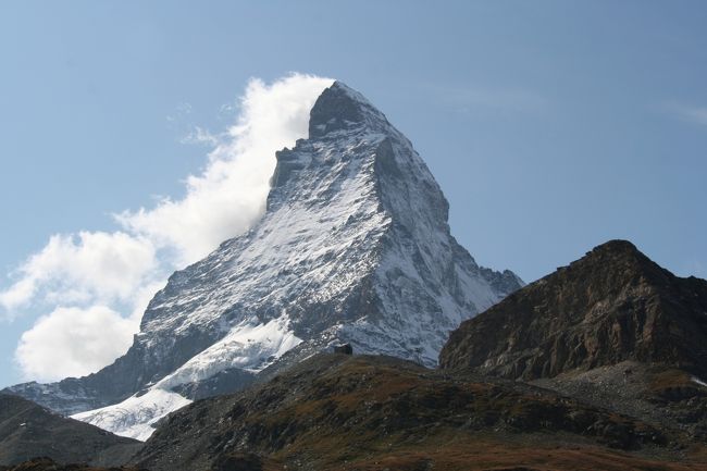 ２００８年９月にスイスへ旅行に行った時の記録です。<br />グリンデルワルト・モンブラン(仏)・ツェルマットを回ってきました。<br />移動は鉄道メイン。<br />レンタカーを使おうと思って国際免許証まで用意したものの<br />道路や駐車場の事情がわからないのと、高いので止めました。<br /><br />日程概要はこんな感じです。<br />・９月１５日　中部国際空港（セントレア）⇒チューリヒ空港⇒インターラーケンオスト駅<br />・９月１６日　インターラーケン⇒グリンデルワルト駅＜ユウグフラウヨッホ観光＞<br />・９月１７日　　　＜グリンデルワルト観光＞<br />・９月１８日　グリンデルワルト駅⇒シャモニーモンブラン駅<br />・９月１９日　　　＜モンブラン観光＞<br />●９月２０日　シャモニーモンブラン駅⇒ツェルマット駅<br />●９月２１日　　　＜ツェルマット観光＞<br />・９月２２日　ツェルマット駅⇒ルツェルン⇒チューリヒ中央駅<br />・９月２３日　チューリッヒ中央駅⇒チューリヒ空港⇒中部国際空港（セントレア）<br /><br />この旅行記では●印を中心に記載します。