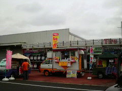 千葉県習志野市　クレープ、焼きそば、ケバブ移動販売　日産カレスト