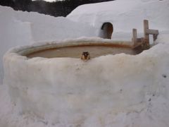 2009年3月北海道・然別湖コタン「氷上露天風呂！」