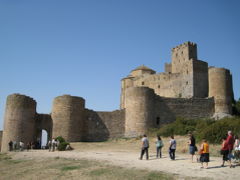 アラゴンでひからびたい　３　戦いの城はロマネスク・ロアーレ城