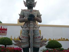 タイ　パタヤ　その４　LPG自動車でパタヤへ（ミニサイアム）