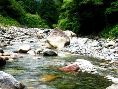 糸魚川市･ヒスイ峡を訪ねて　☆明神山の絶壁のもと