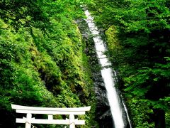 糸魚川市･豪快 不動滝 を訪ねて　☆雨を招く高竜神を祀る