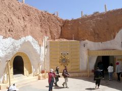 stu10四駆の旅の終点、映画「スタ−ウォーズ」の舞台となった穴居ホテル in 南部チュニジア