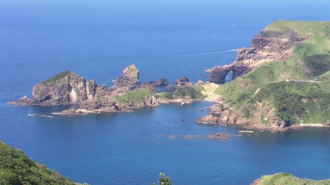 隠岐の島　島後、島前、２島に行ってきました日本にもいろいろ島がありますが一度は行って損のない素晴らしい島です、歴史的価値、風景の素晴らしさどれをとっても一見の価値ありです。<br />島内の交通はけして便利ではありませんが組み立て次第では効率よく見学可能です、自然を心おきなく満喫できた旅でした。