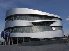 シュツットガルト　MercedesBenz MUSEUM -メルセデスベンツミュージアム-