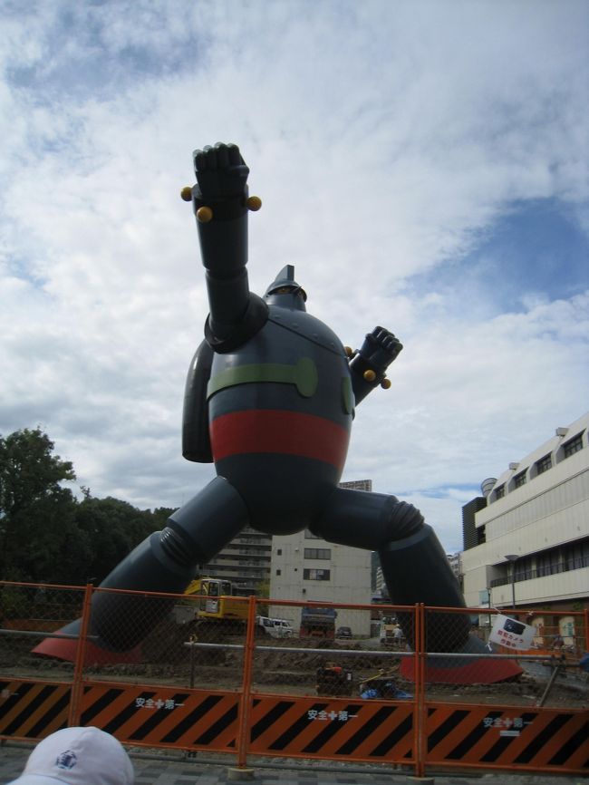 　新長田駅に鉄人２８号を見にいってきましたよ。<br />　大きいね。