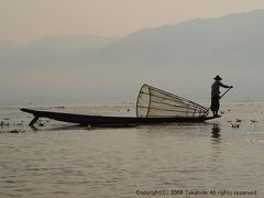 インレー湖(Inle Lake)とカックー(Kakku)遺跡