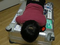 子供（２歳４ヶ月）と一緒に香港へ②（初日はこんなものを食べました）