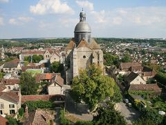 花に囲まれた中世の街並み ～世界遺産・中世市場都市プロヴァン～