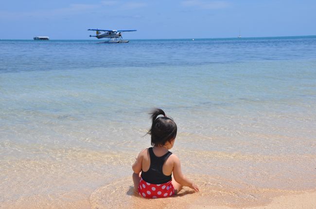 我が家に娘が誕生し、もうすぐ１歳ということで初子連れ旅行にケアンズへ行ってきました。赤ちゃん連れということで&#9312;時差が少ない&#9313;充実したコンドミニアムがある&#9314;レンタカーで移動が可能の条件でオーストラリアを選びました。<br />コンドミニアムはビーチでのんびりしたいと思い、ケアンズではなくパームコーブにしました。ここのコンド、色んな予約サイトを調べたんですが口コミが少なく、料金も一泊２６０ドルくらいしていたんですが、コンドのオフィシャルサイトのアコーホテルズのサイトでは三泊で５００ドルちょっとということでかなりお得でした。そしてお部屋も広くきれい。ビーチ・プールもあり、おすすめです。また、絶対リピしたいと思います。