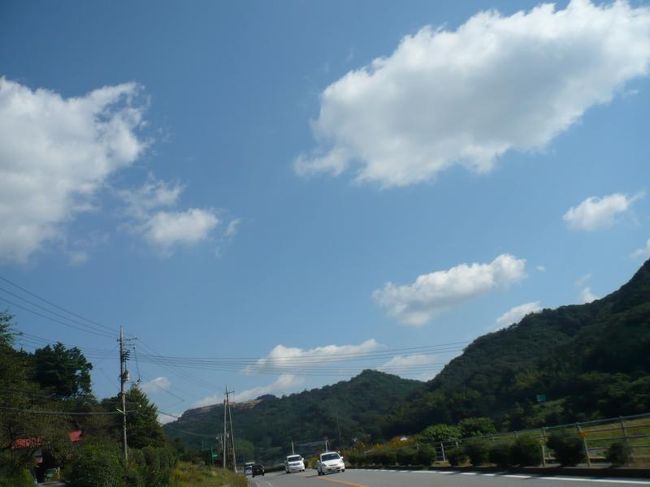 友人と山口県は美祢市にある、『秋芳洞』に行きました。<br />昔行った事があるのですが、あまり記憶に残ってなかったので<br />楽しめました〜☆<br /><br />夜は、北九州で♪<br />一日フル稼動！！<br />