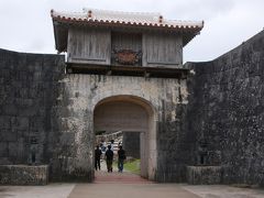 レンタカーで沖縄旅行　首里城　国際通り