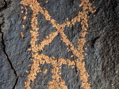 インディアンの落書き-Petroglyph National monument-