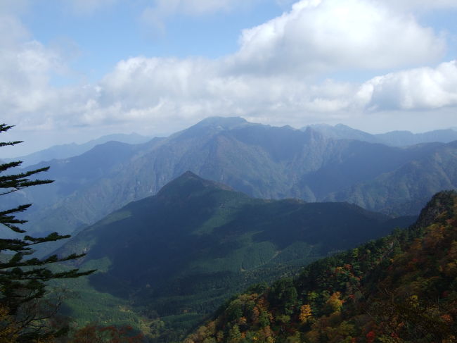 メインの一つ、石鎚山です。この日は疲れて移動できず、ここだけしか行ってません。今までのこんぴらさんと小豆島で歩き回ったのが効いてました。