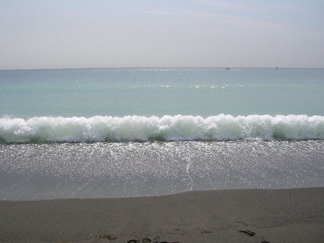 夏も終わり・・・<br /><br />今年の夏は海に行けなかったのでドライブがてら湘南へ♪<br /><br /><br />さてさて<br /><br />御覧の皆様大変申し訳ございません(=´∇｀=)<br />		<br />		<br />ただいまメンテナンス中につきコメントは改めて投稿させて頂きます。		<br />		<br />またのアクセスをお待ちしております（＾＾）<br />		<br />		<br />