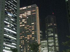 東京の夜景を楽しむ・・・新宿駅付近にて②新宿駅西口付近～超高層ビル付近