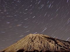 富士の高嶺に降る星は　～富士山麓～