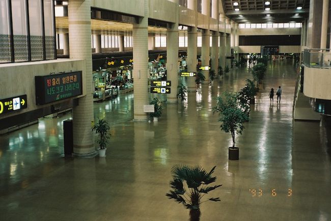 1993.6.3<br />留学のトランジットで金浦空港