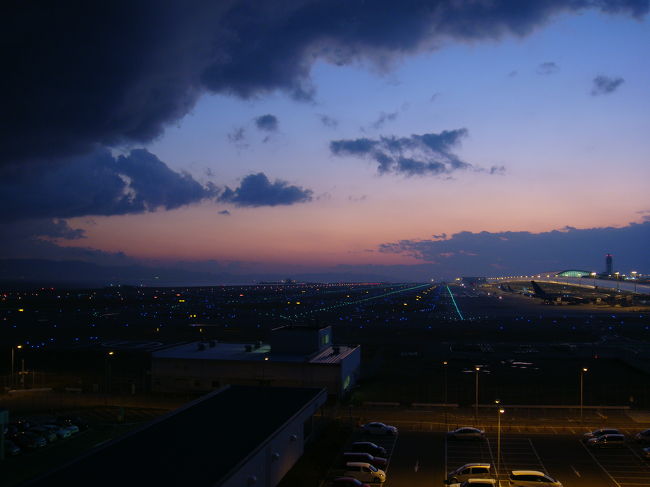 家族でゴロゴロ過ごす土曜日・・・。なんかもったいないしどこかにでかけよう！ということで関空にいってきました。