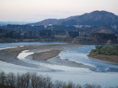 晩秋の関越自動車道を走る・・・越後川口SA付近の風景