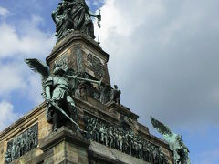 ラインを上る【80】ドイツの夢を育むかニーデルヴァルト記念碑